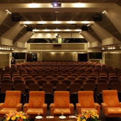 تالار مولانا مرکز همایش های صدا سیما